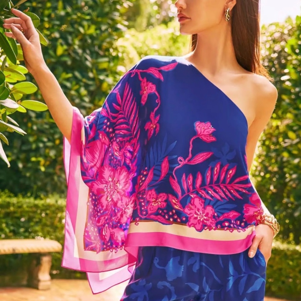 Lilly Pulitzer Schaffer Silk Top in Never Ending Summer Print size 8.